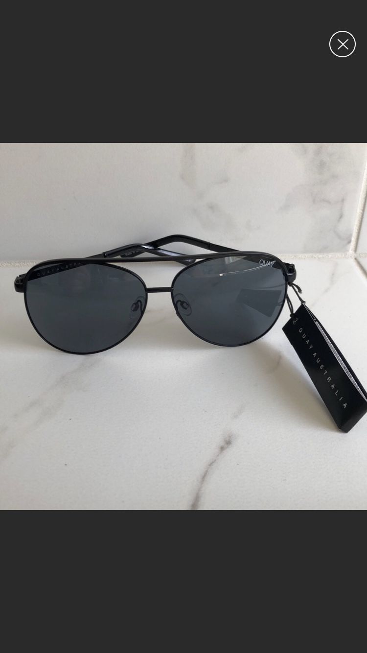 NWT- Quay Australian Aviators - Black