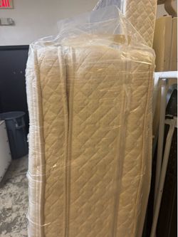 Double sided queen pillow top w/ box spring