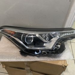 2016-2020 Toyota CHR Right Headlight 