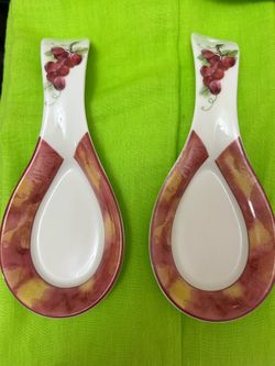 2  Vintage Spoon Rest. Royal Dolton  Vintage Grape Collection  1994. T.C 1193 . $7 Each