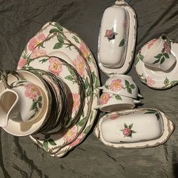 Vintage Franciscan Dessert Rose not $1’  taking offers