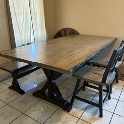Dinning Table 