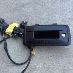 2016 Chevy Silverado Tailgate Handle W/Canara 