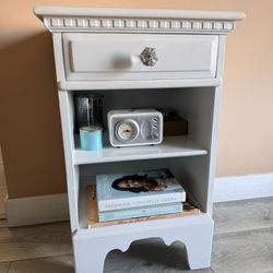 Single Nightstand - Wood / Painted White 