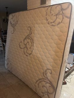 Barely used Serta Perfectsleeper ELITE, King sized Mattress