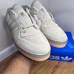 Adidas Rivalry Lux Low “Putty Beige” JH7972 Size 11M/ 12W