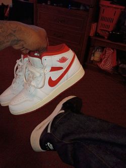 Air Jordan 1 Mid White Red Sneakers