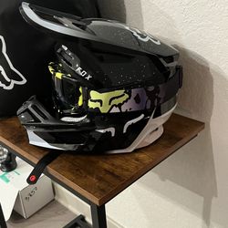 Dirty Bike Helmet For Kids With Fox Goggles 