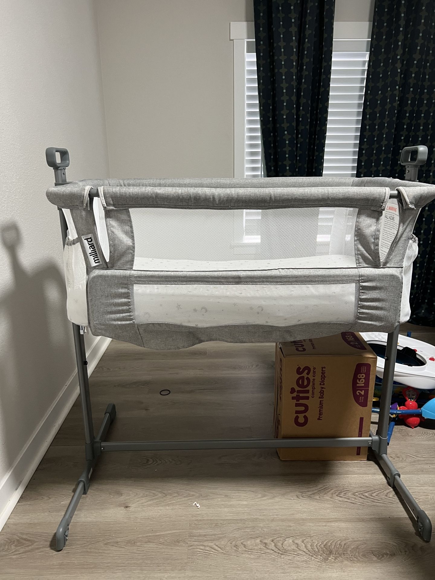 Milliard Bedside Bassinet Portable Crib