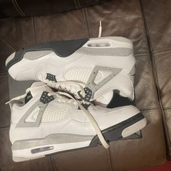 Jordan 4 Cement 