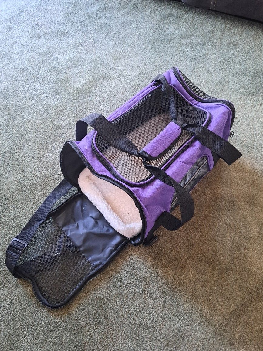 Pet Carrier (Small)
