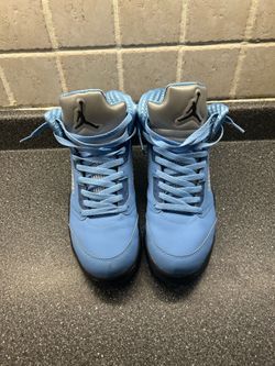 Jordan 5 UNC size 10.5 with OG box