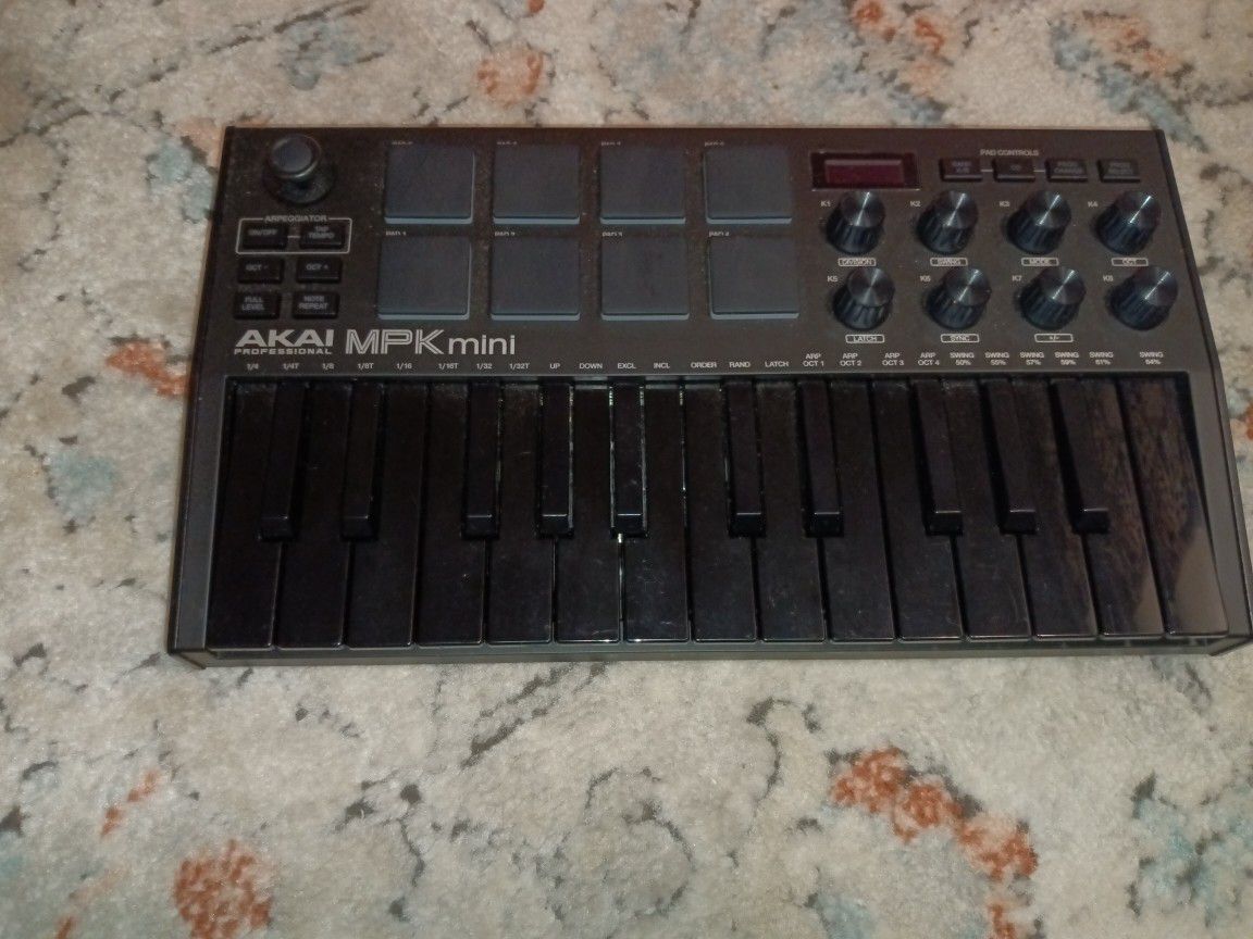 Akai MPK Mini Keyboard 