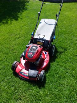 Toro self-propelled lawnmower