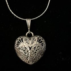 Filigree Puffed Heart Pendant 