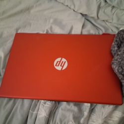 Broken Laptop – Good for Parts – For cheap