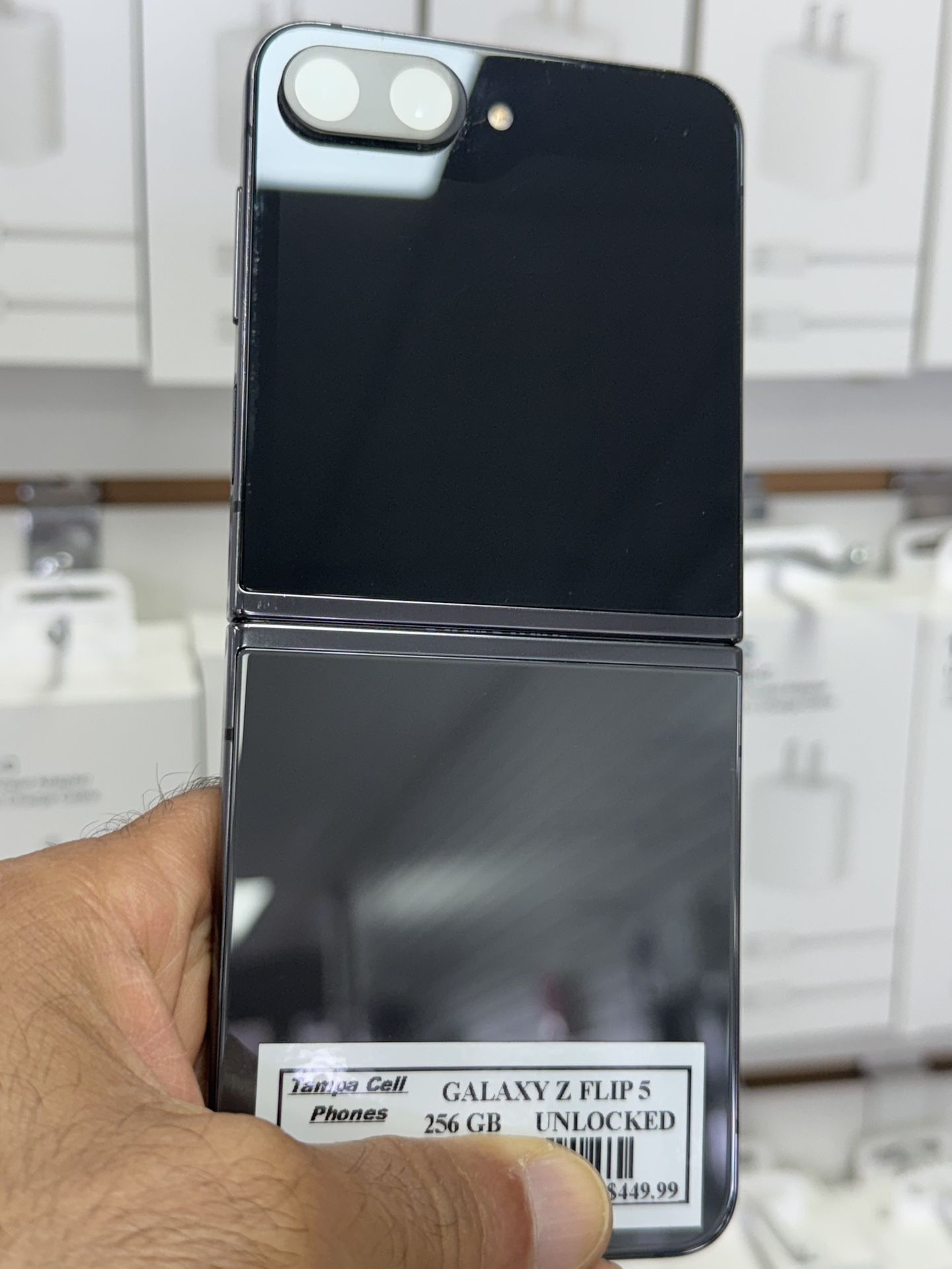 Samsung Galaxy Z Flip 5 Unlocked 256 gb excellent condition! $400