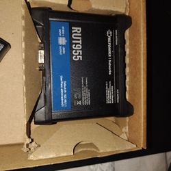 Rut955 LTE Mobile Wireless Internet Router