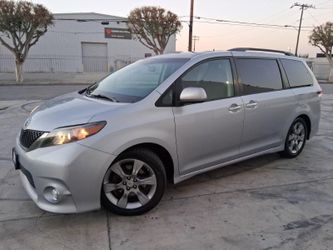 2014 Toyota Sienna
