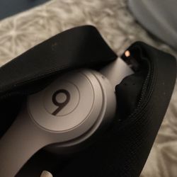 Beats Solo 4 