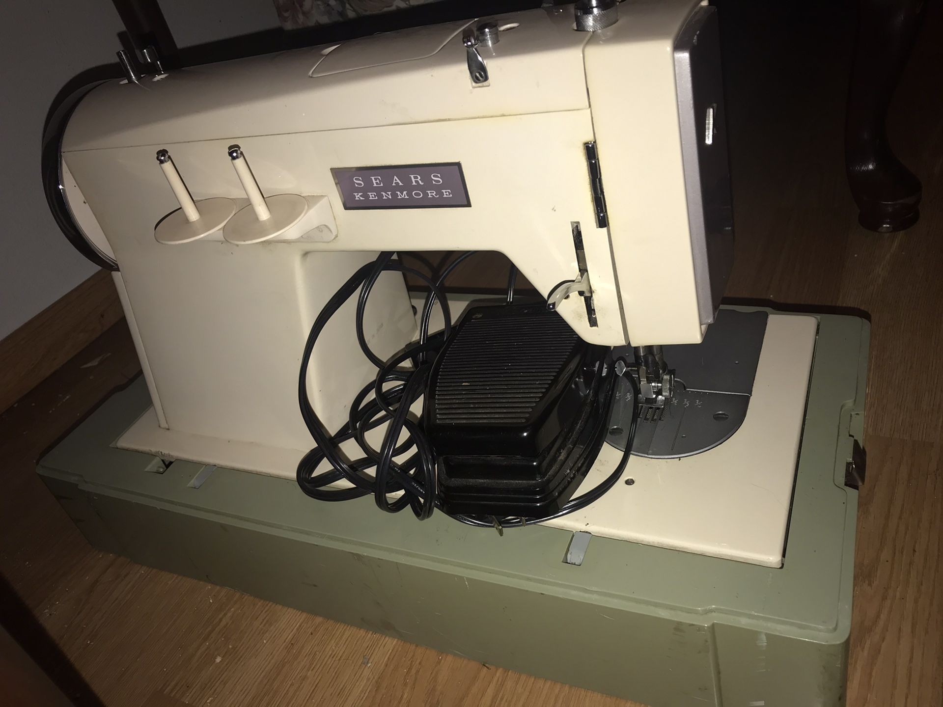 Sears Kenmore Sewing Machine Table for Sale in Port Orchard, WA - OfferUp