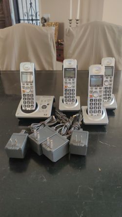 Panasonic base w answer machine + 3 handset