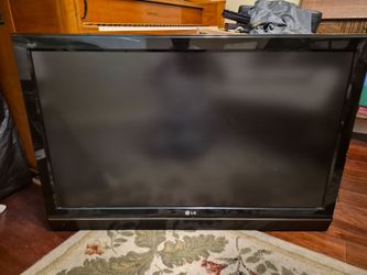 LG 42 Inch Flat Screen LCD TV