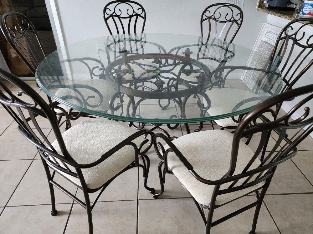 Beautiful Havertys Round Glass Table With 6 Chairs