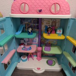 Gabby's Dollhouse 