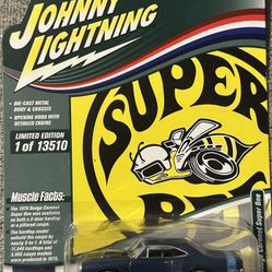 Johnny Lightning Muscle Cars Super Bee