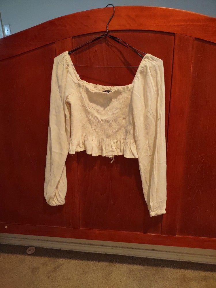 Girls Crop, Long Sleeve Top From Forever 21. Size M