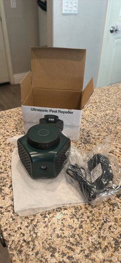 Ultrasonic pest repeller rodent repellent