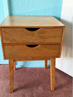End table / night stand