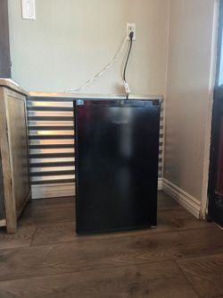 Hisense Mini Fridge Black