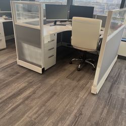 MINT CONDITION CUBICLES 