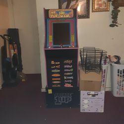 Retro Ms. Pacman Arcade Game