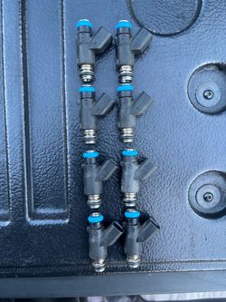 8 DELPHI 50LB INJECTORS