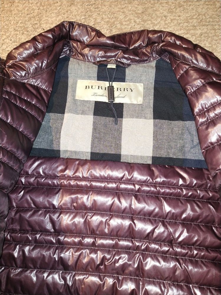 AUTHENTIC BURBERRY PUFF COAT/ SIZE MEDIUM