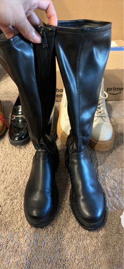 Black Knee-High Leather Boots US size 7.5