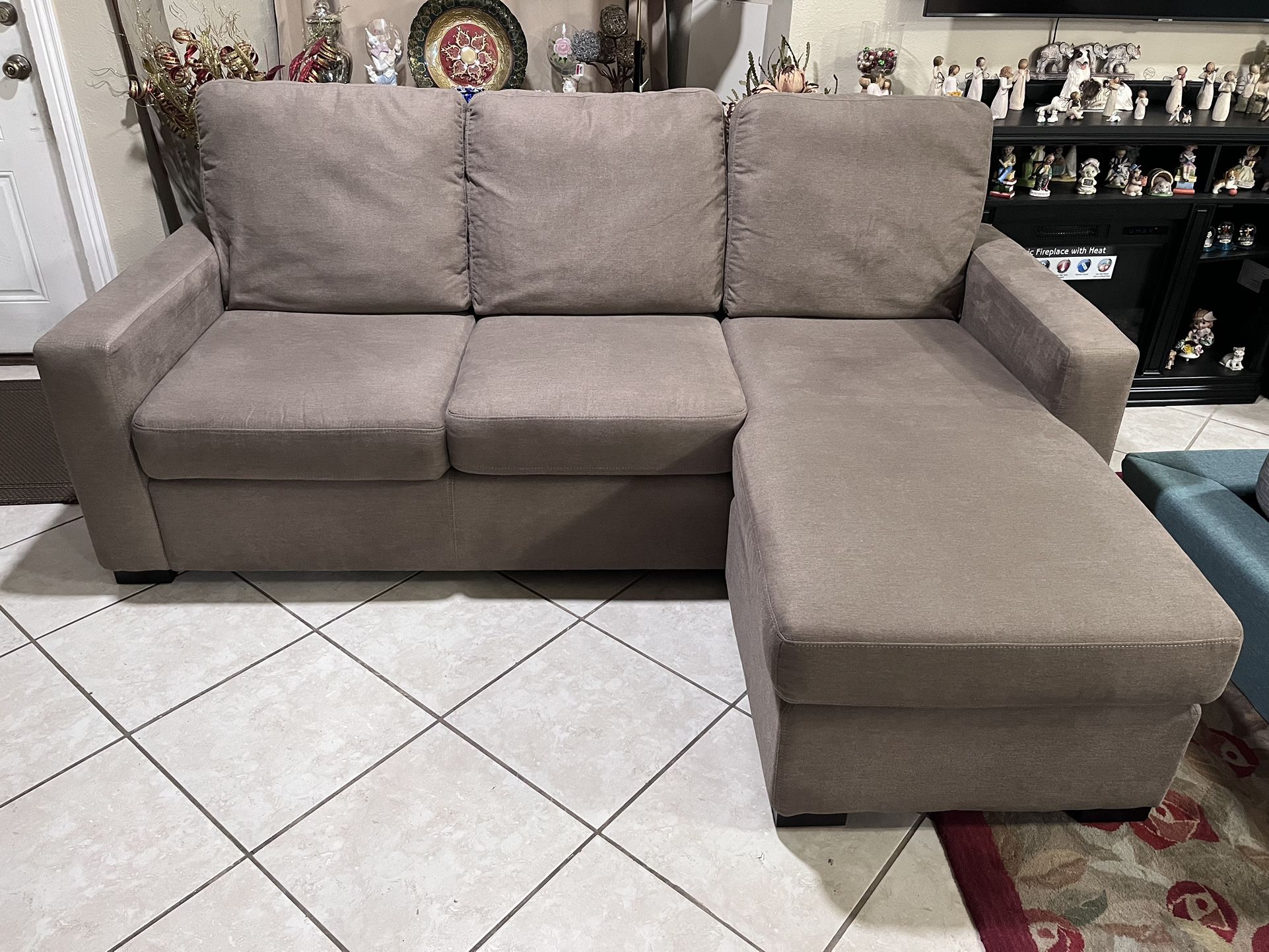 Sectional Couch Reversible 
