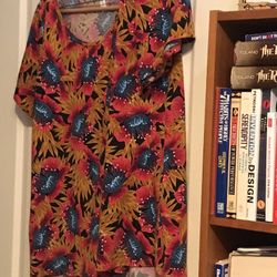 LulaRoe XL Floral Shirt Sleeved Shirt 