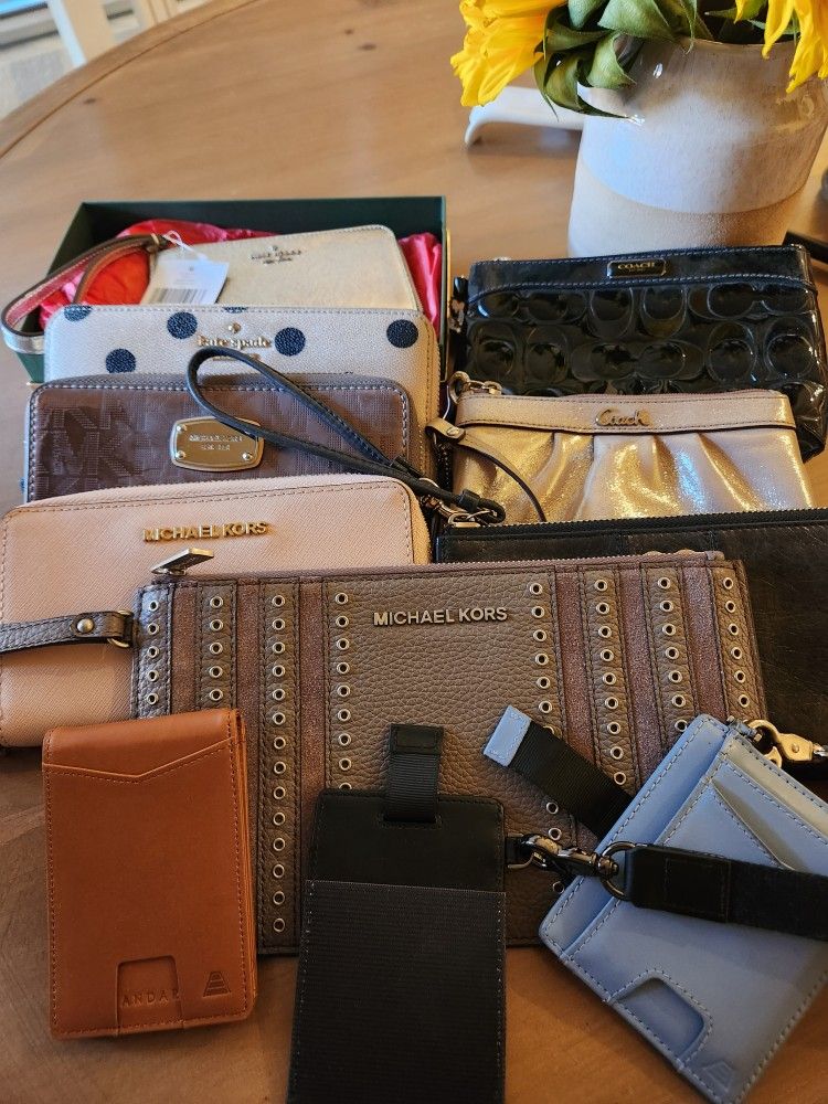 Wallets - Michael Kors, COACH, Andar, etc 