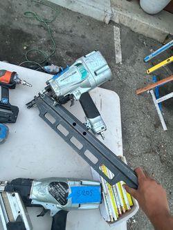 Nail gun