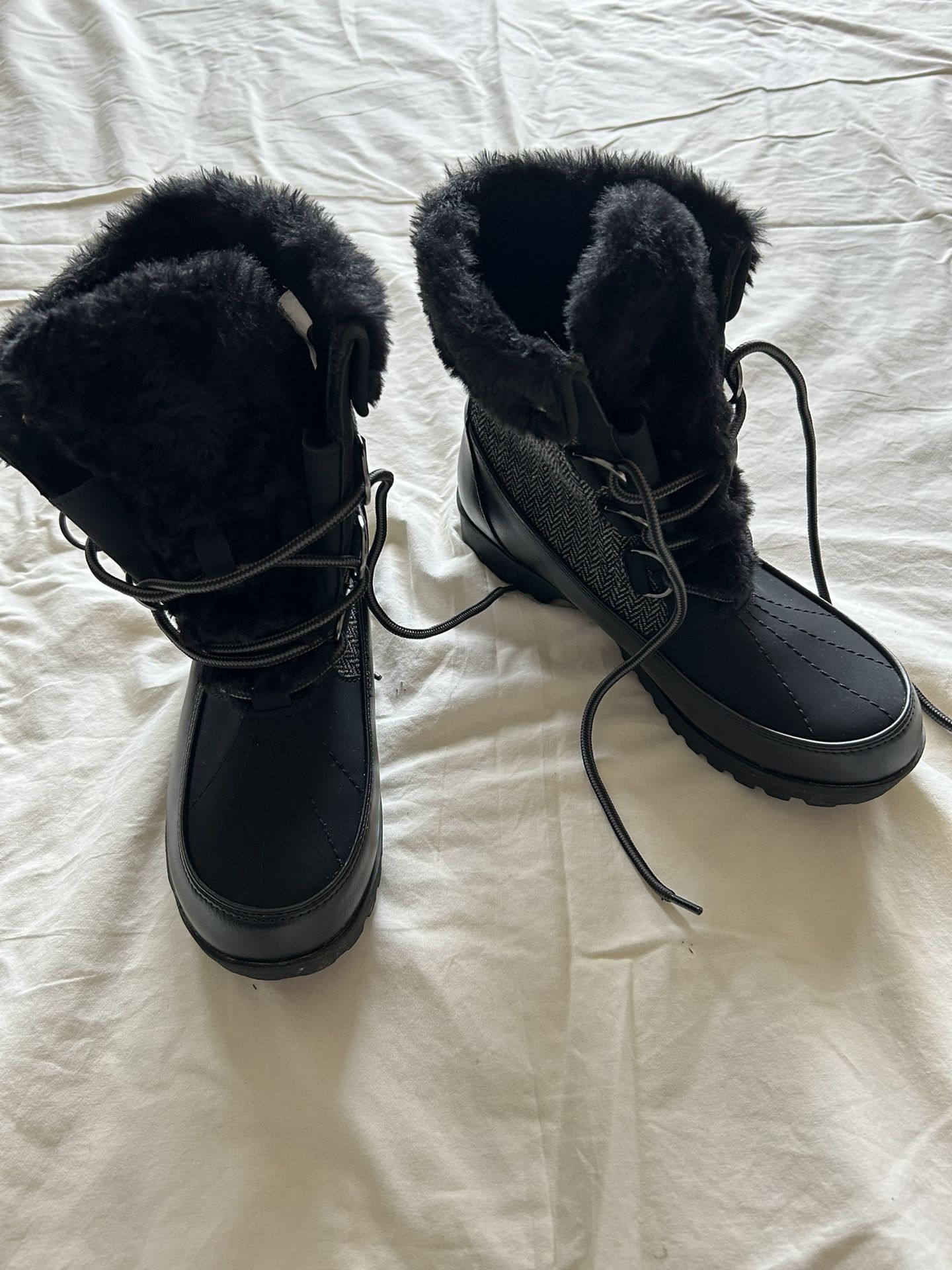 Black Fur Line Boots