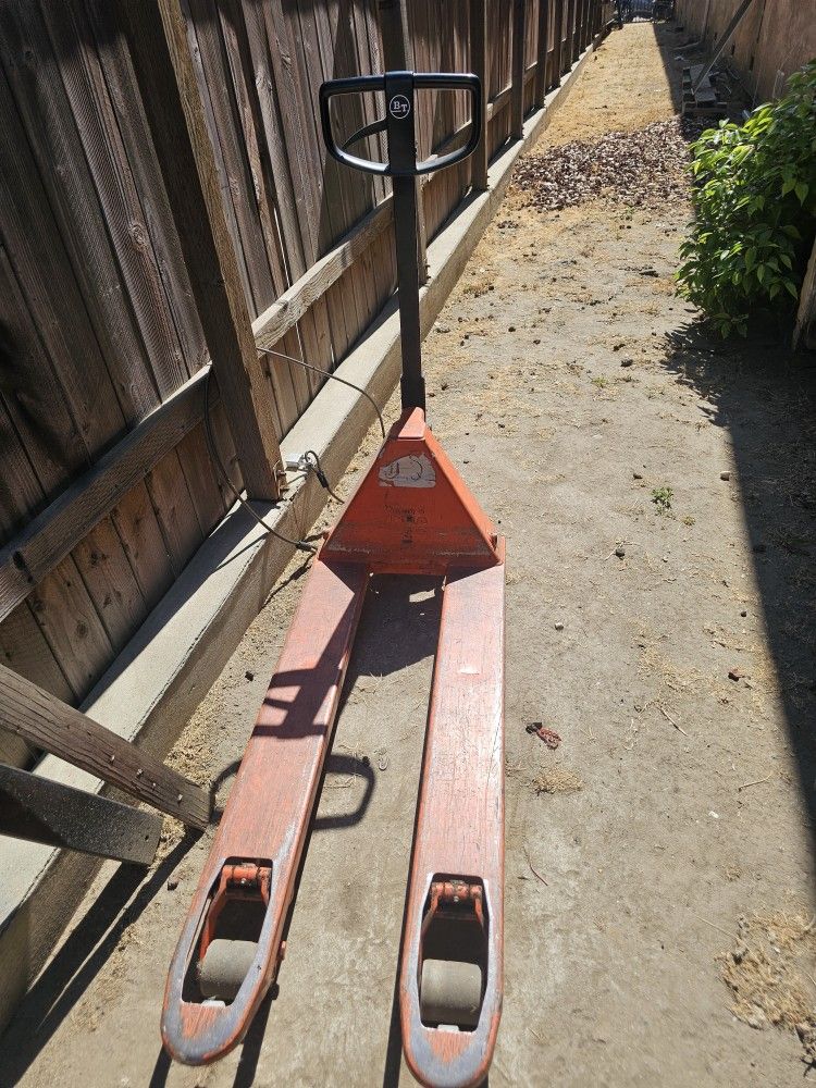 Pallet Jack $140