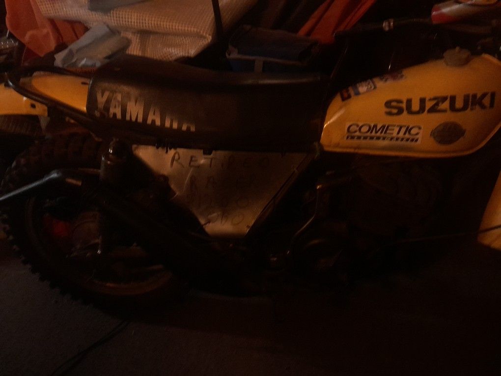 Susuki Apachi Moter Cycle 600 Dallers Needs Clutch Runs Good