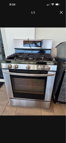 LG Stainless Steel Gas Range with 5 Burners