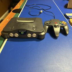 Nintendo 64 With Rare And Common Games