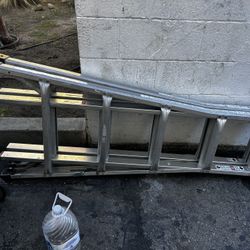 aluminum extension ladder