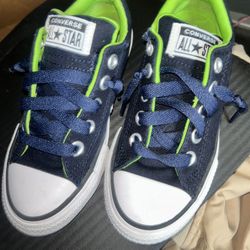 Converse All Stars Size 12 Junior